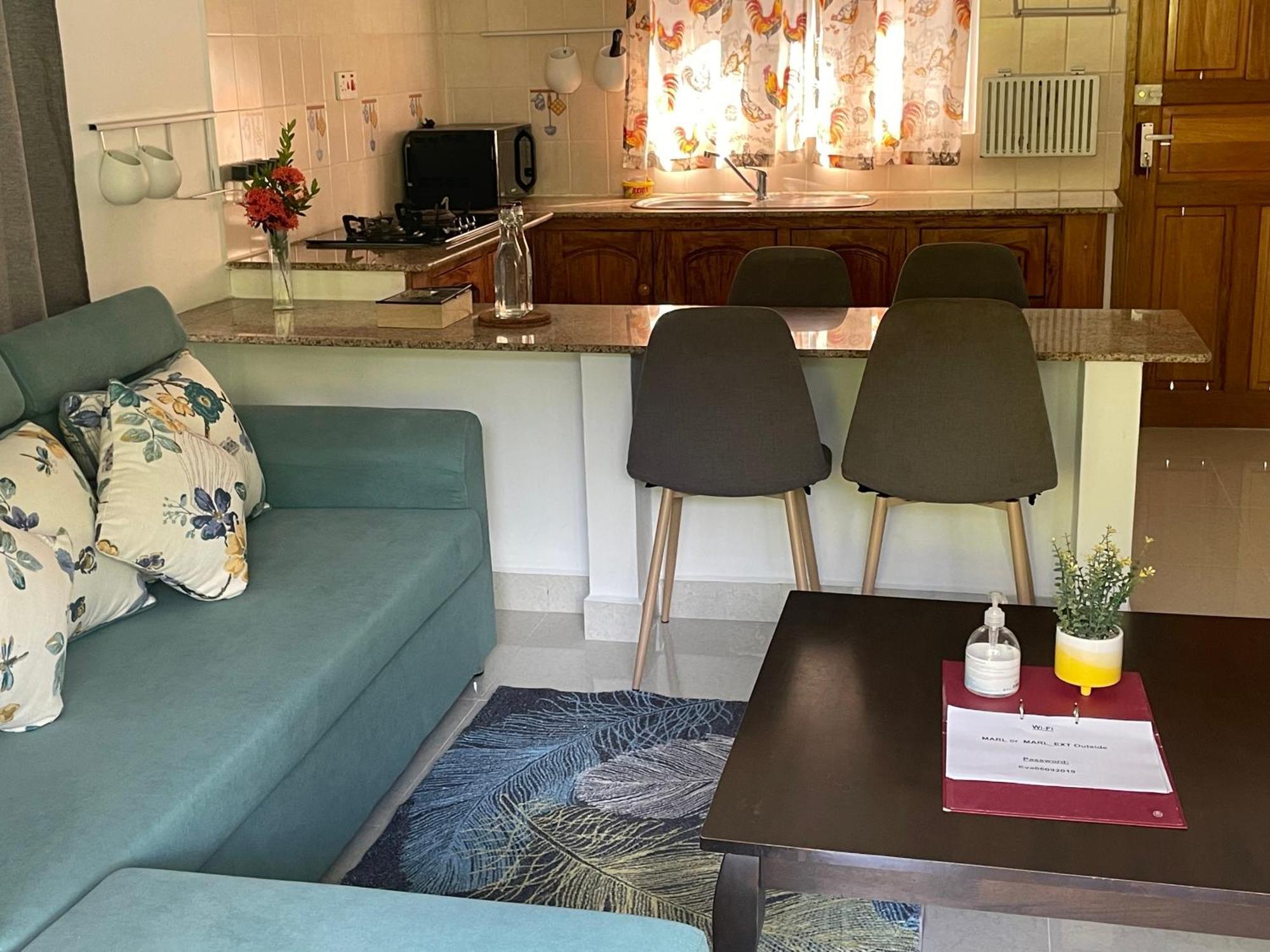 Вілла Marl Self Catering Pointe La Rue Екстер'єр фото