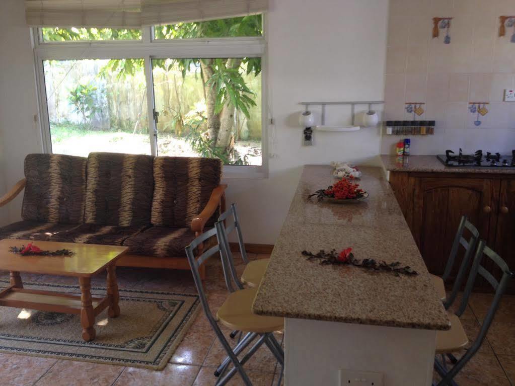 Вілла Marl Self Catering Pointe La Rue Екстер'єр фото